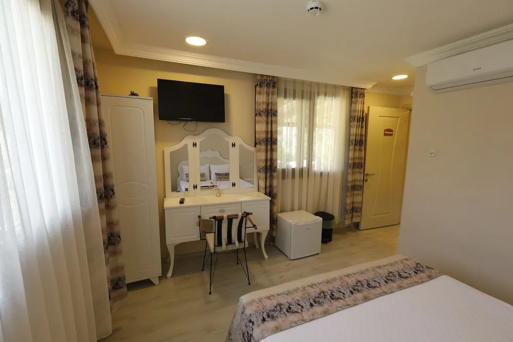 Comfort Tek Büyük Yataklı Oda, Sigara İçilmez, Avlu Manzaralı