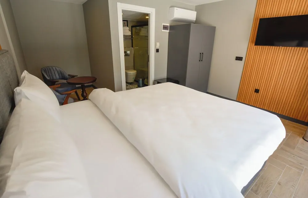 Double Room with Pool View