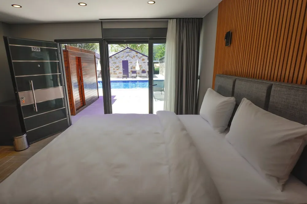 Double Room with Pool View