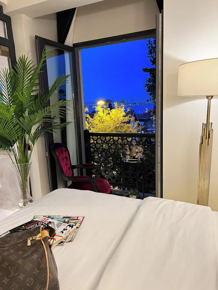 Romantic Süit, 1 Çift Kişilik Yatak, Deniz Manzaralı