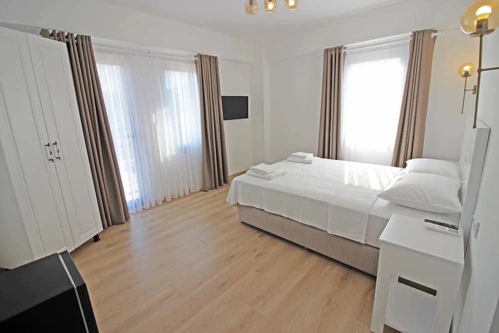 Deluxe Oda, Balkon, Bahçe Manzaralı