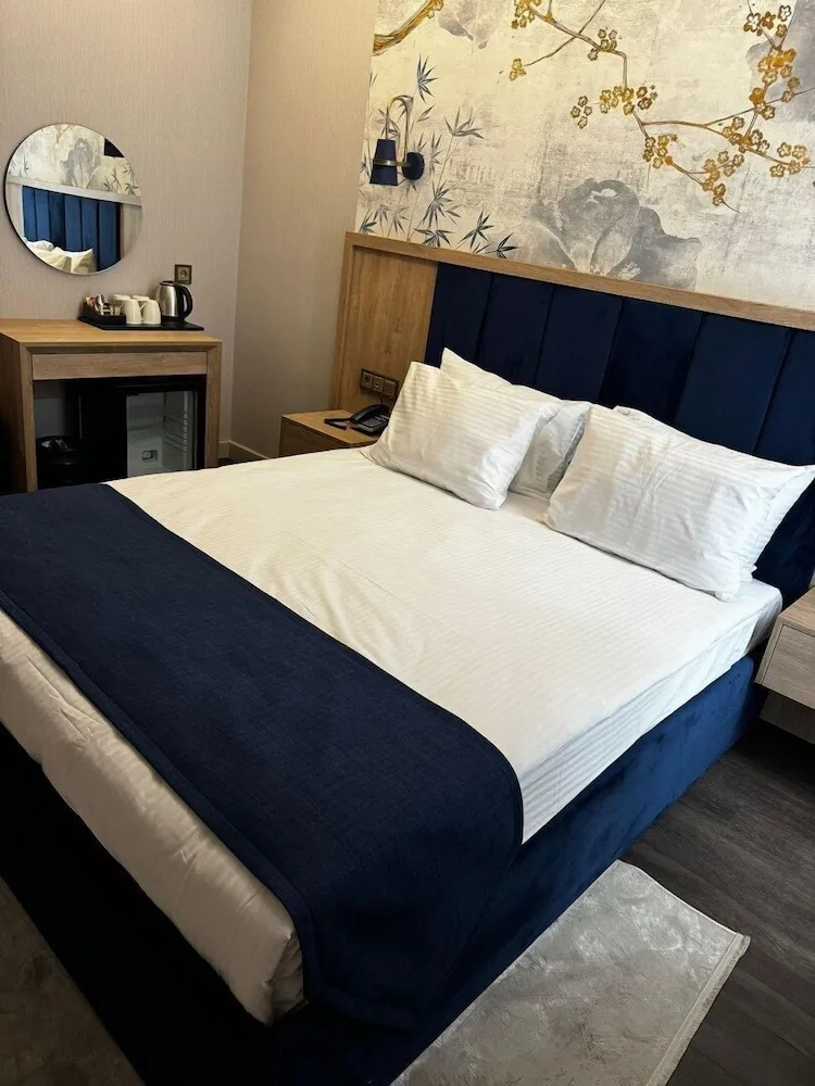 Deluxe Oda, 1 Büyük (Queen) Boy Yatak