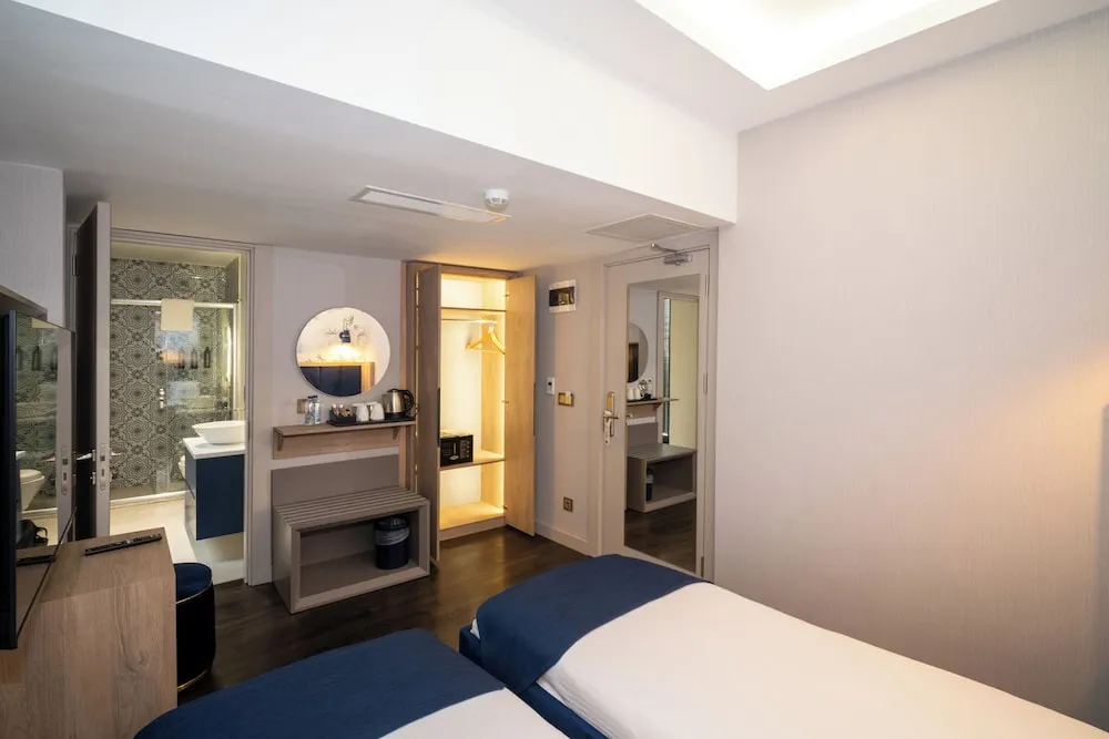 Premium Tek Büyük veya İki Ayrı Yataklı Oda