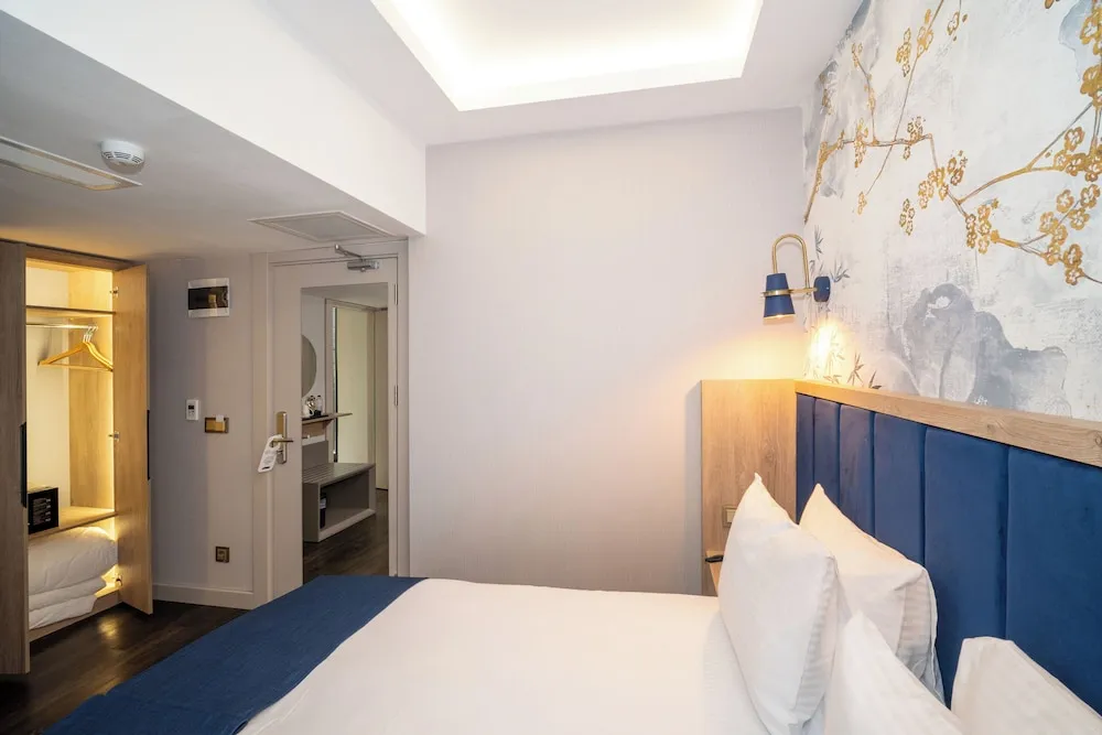 Premium Tek Büyük veya İki Ayrı Yataklı Oda