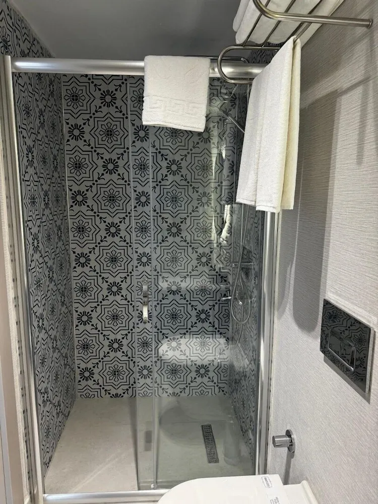 Standard Tek Büyük Yataklı Oda, Şehir Manzaralı