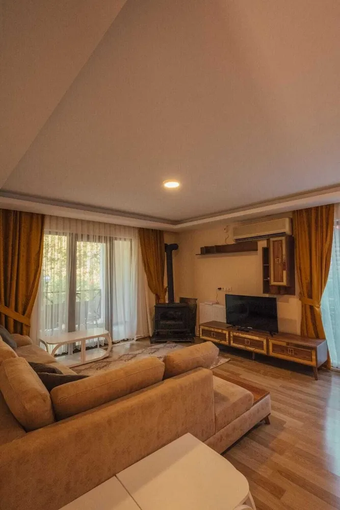 Grand Villa