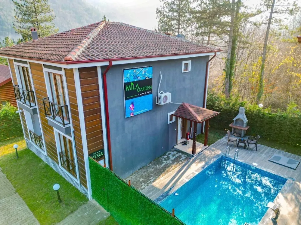 Grand Villa