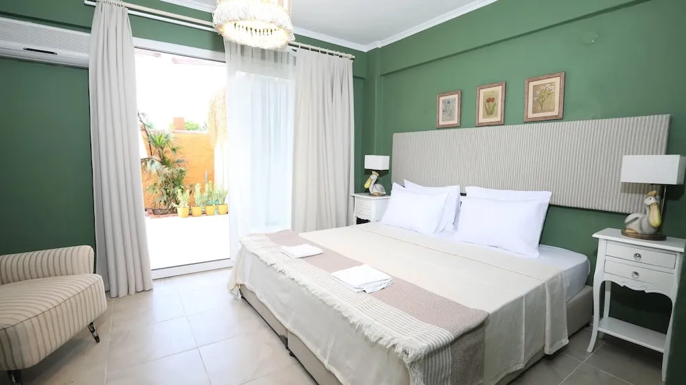 Standard Garden Room