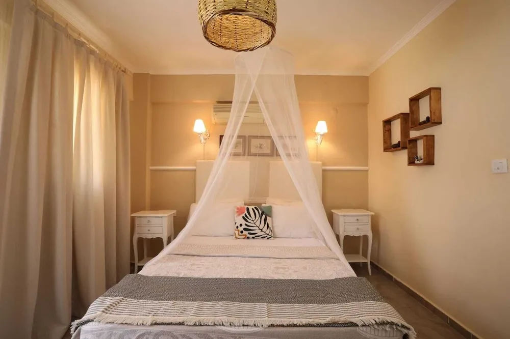 Standard Garden Room