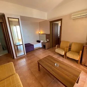 CAPRICE BEACH HOTEL