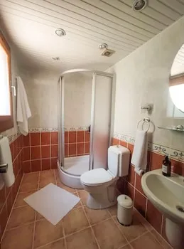 Pinea Hotel