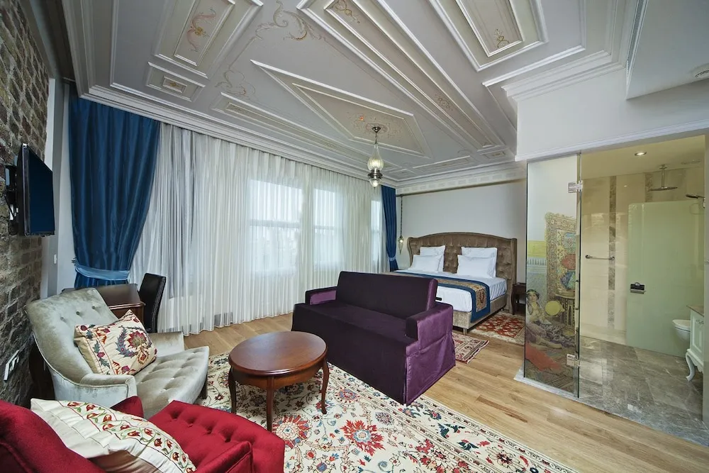 Deluxe Tek Büyük Yataklı Oda