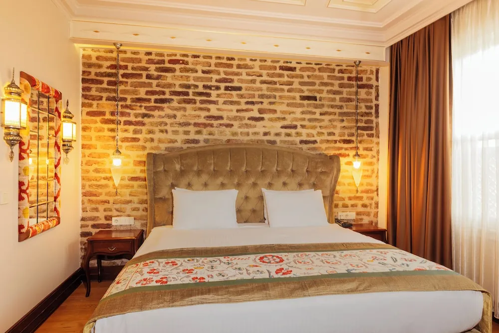 Deluxe Tek Büyük Yataklı Oda