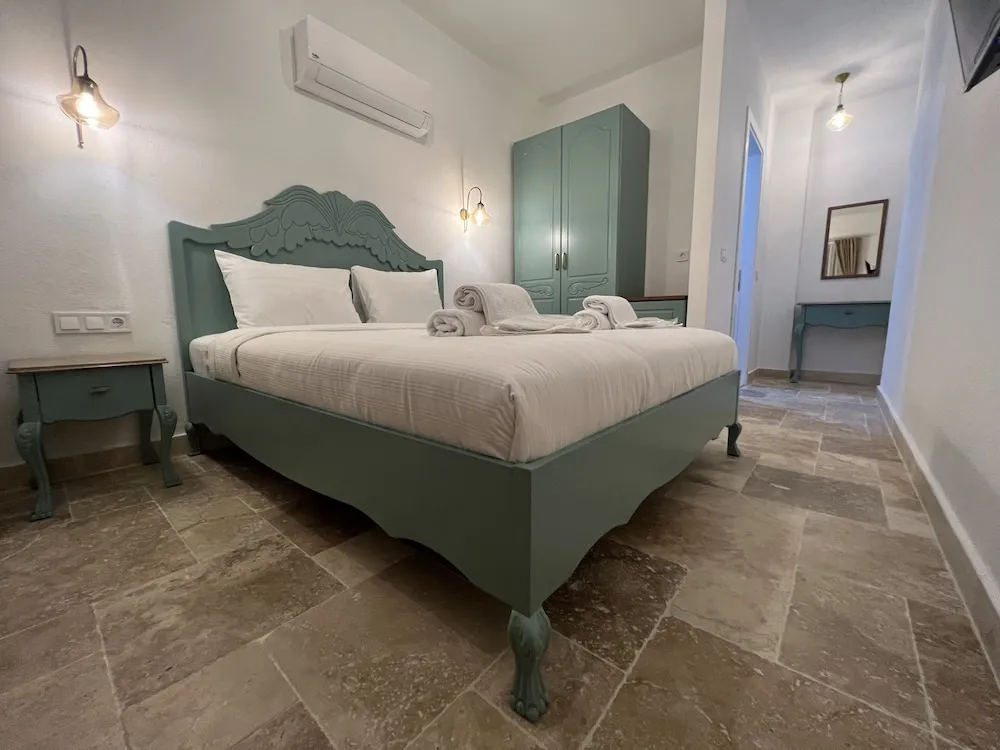 Deluxe Tek Büyük Yataklı Oda