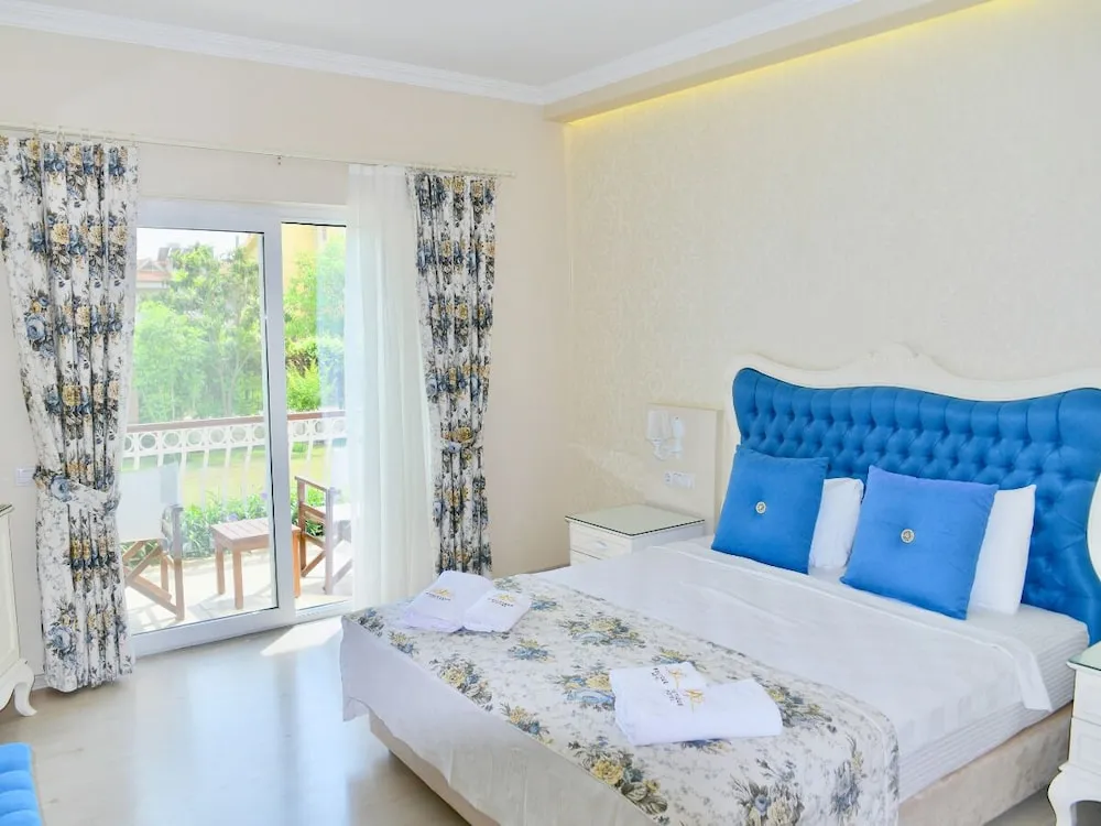 Standard Oda, 1 Büyük (Queen) Boy Yatak, Sigara İçilmez, Balkon