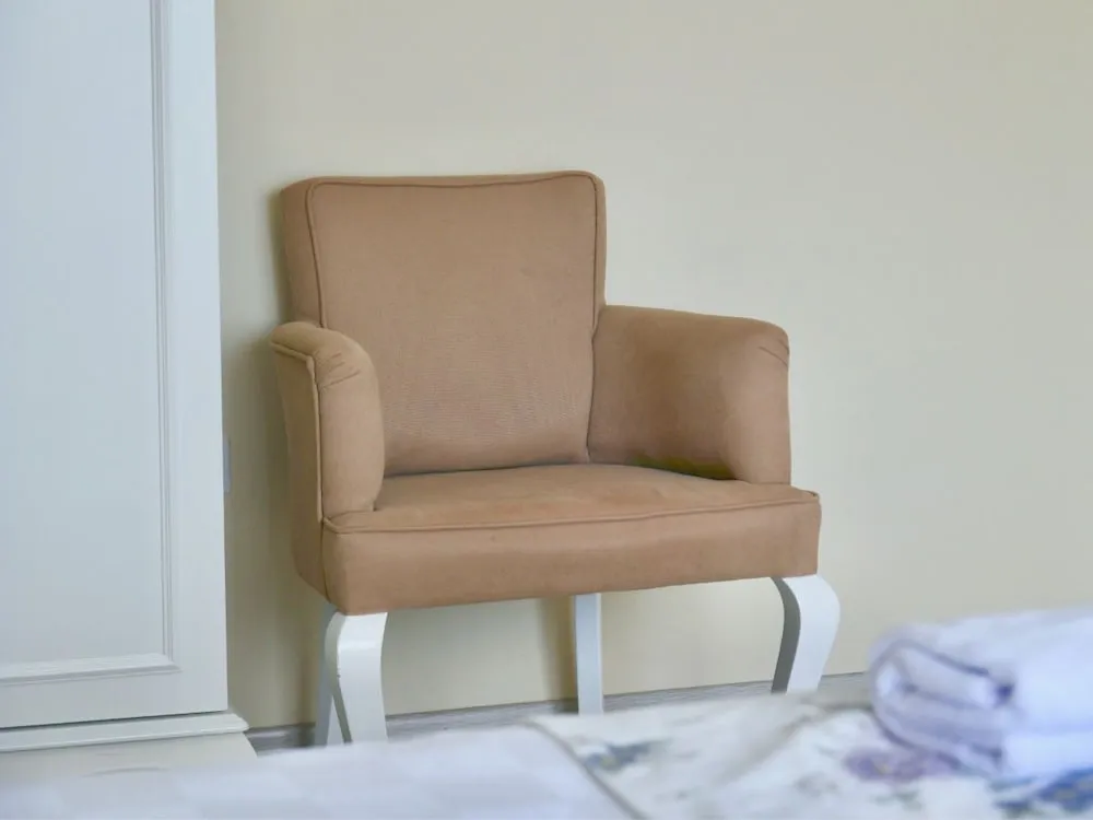 Standard Oda, 1 Büyük (Queen) Boy Yatak, Sigara İçilmez, Balkon