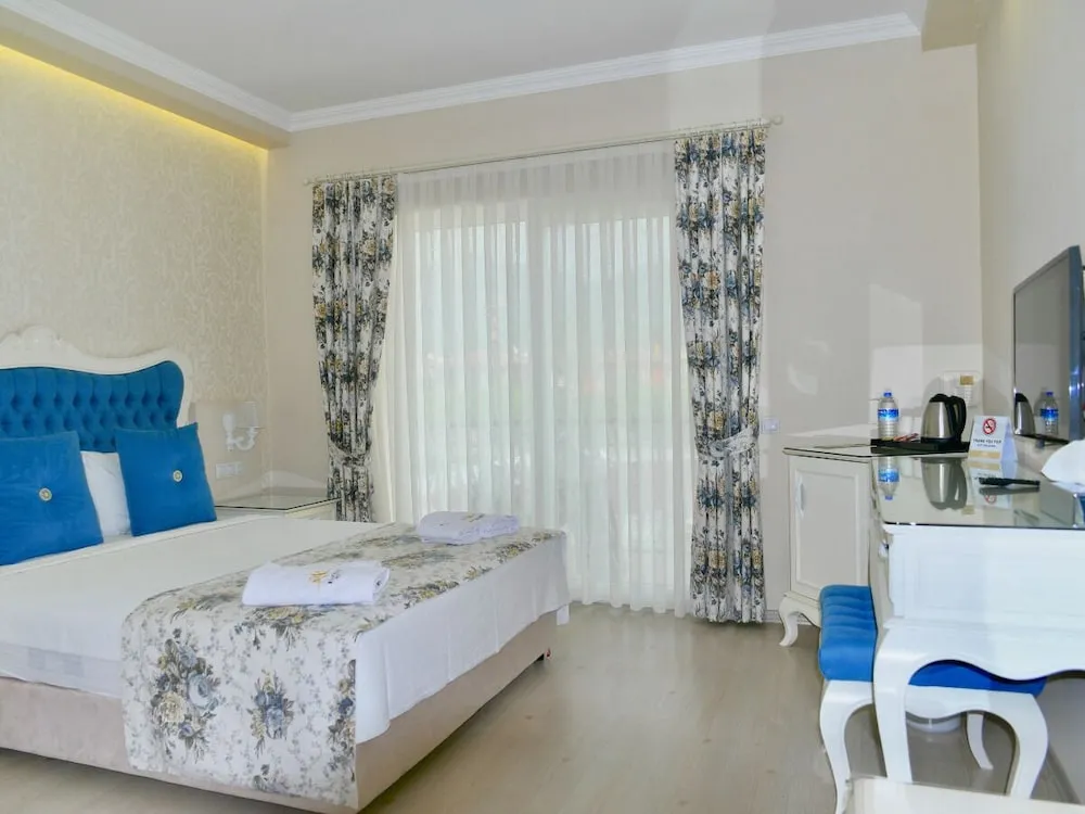 Standard Oda, 1 Büyük (Queen) Boy Yatak, Sigara İçilmez, Balkon