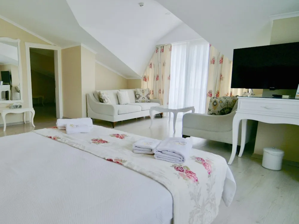 Family Çatı Katı (Loft), 2 Yatak Odası, Sigara İçilmez, Balkon
