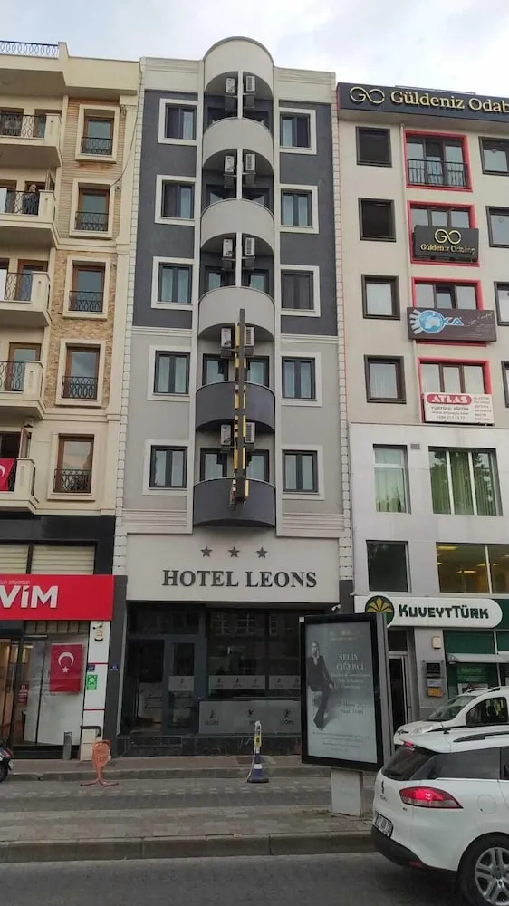 Hotel Leons
