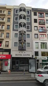 Hotel Leons