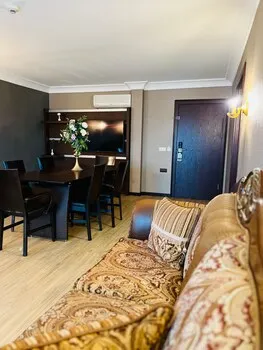 BM HOTEL CITY