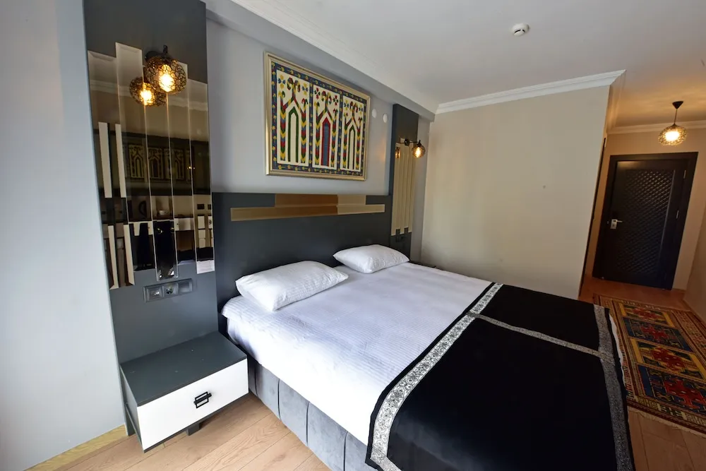 Tek Büyük Yataklı Oda