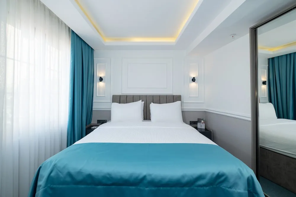 Deluxe Tek Büyük Yataklı Oda