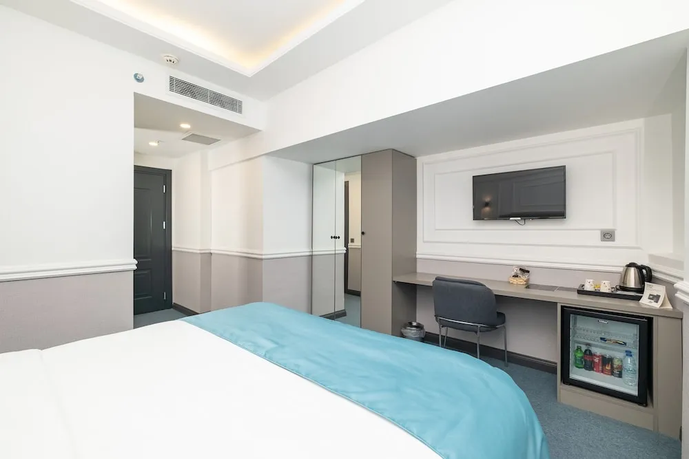 Deluxe Tek Büyük Yataklı Oda