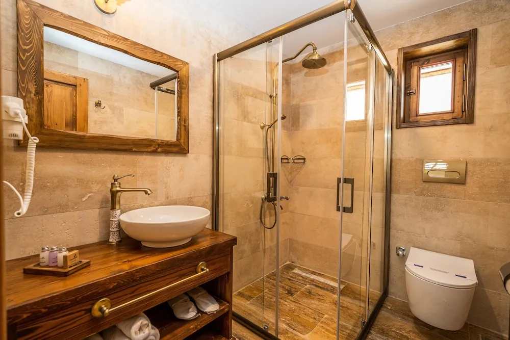 Premium Tek Büyük Yataklı Oda