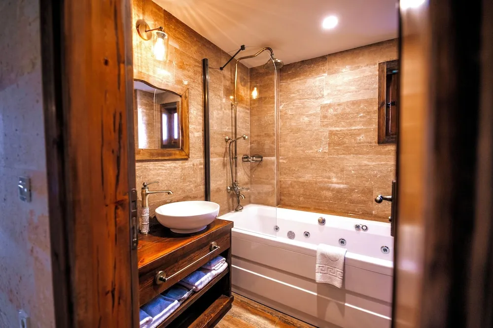 Deluxe Tek Büyük veya İki Ayrı Yataklı Oda