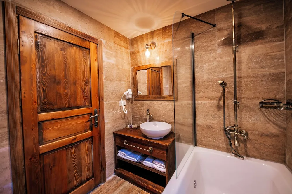 Deluxe Tek Büyük veya İki Ayrı Yataklı Oda