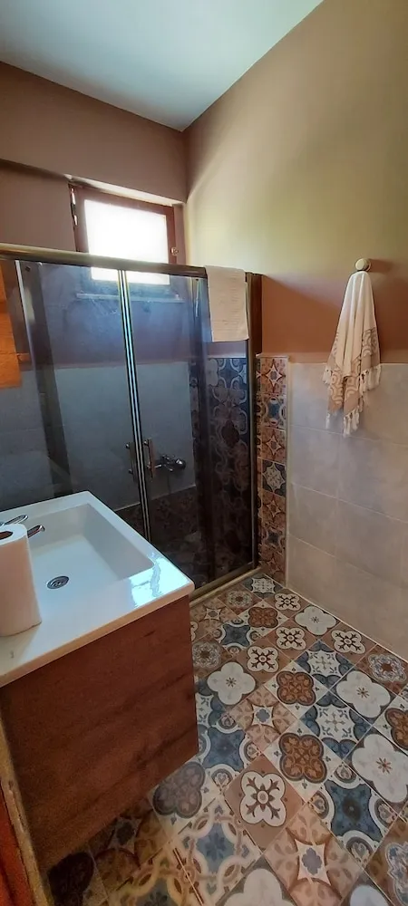 Comfort Tek Büyük veya İki Ayrı Yataklı Oda