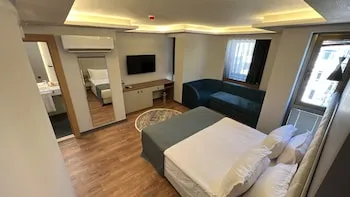 Nira Boutique Hotel