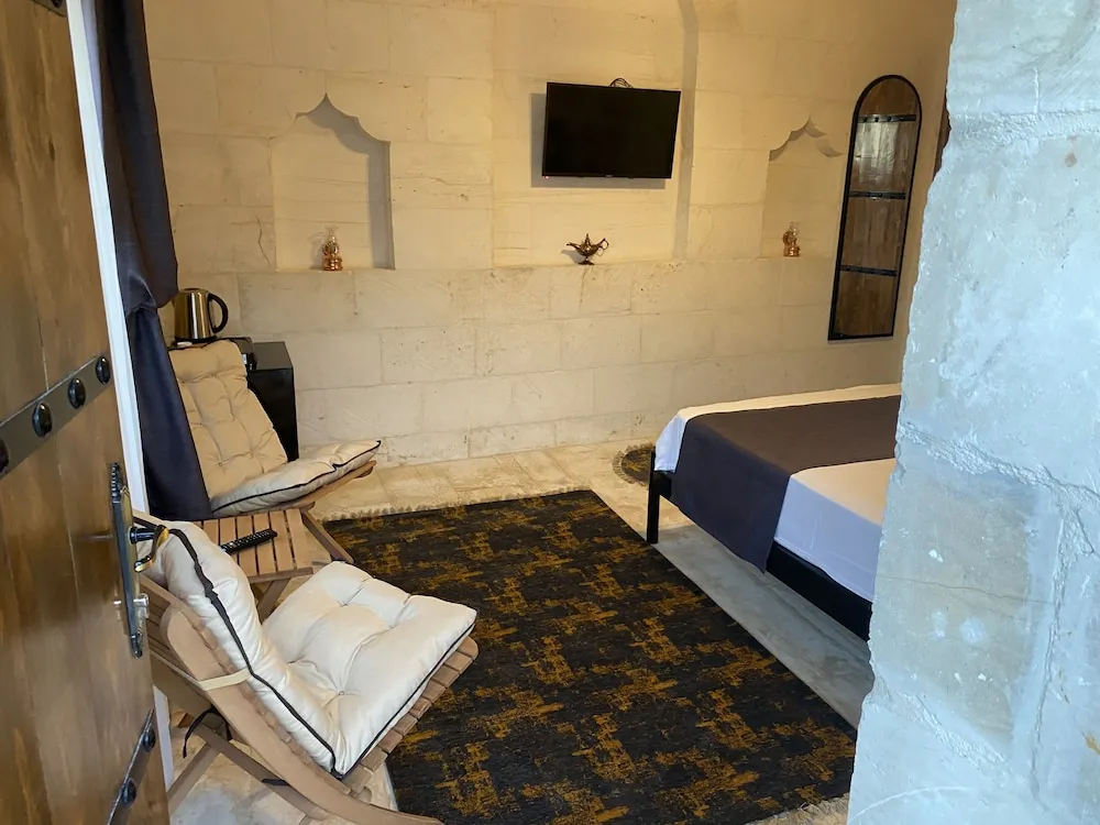 Comfort Tek Büyük Yataklı Oda
