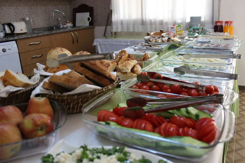 Economy Tek Büyük veya İki Ayrı Yataklı Oda
