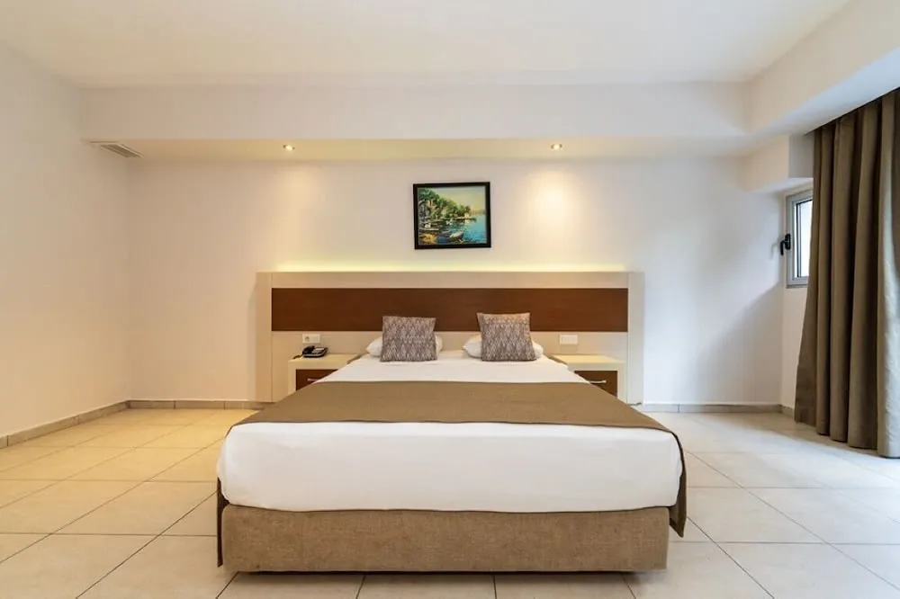 Swimup Room