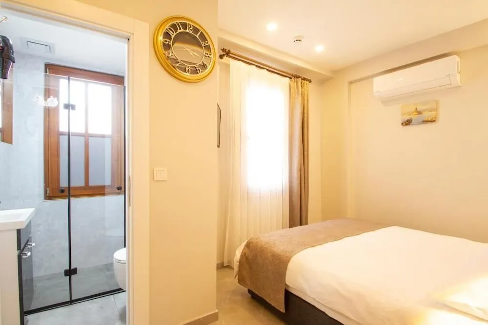 Comfort Tek Büyük Yataklı Oda