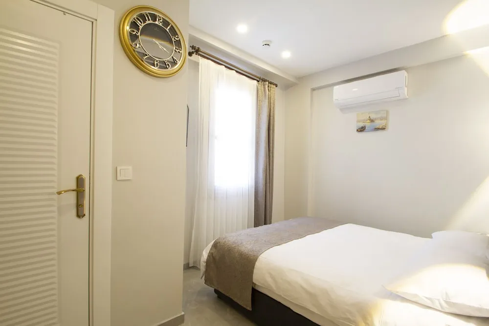 Comfort Tek Büyük Yataklı Oda