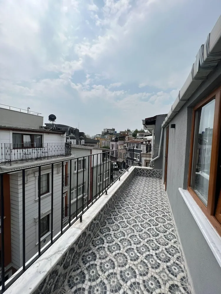 Junior Suite with Balcony