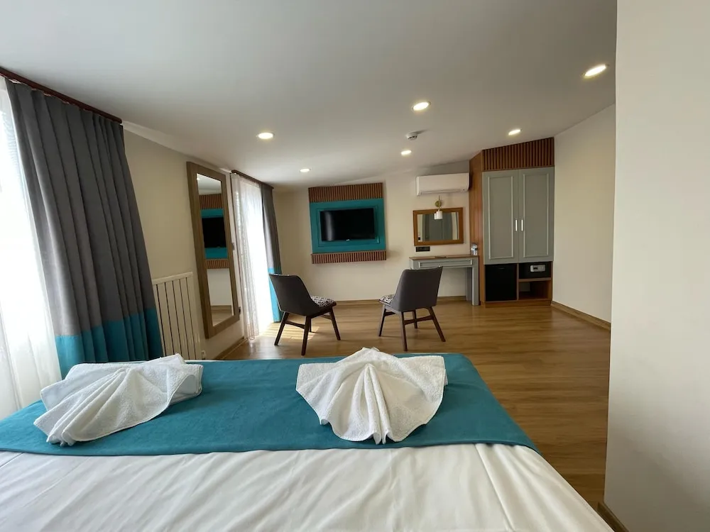 Junior Suite with Balcony