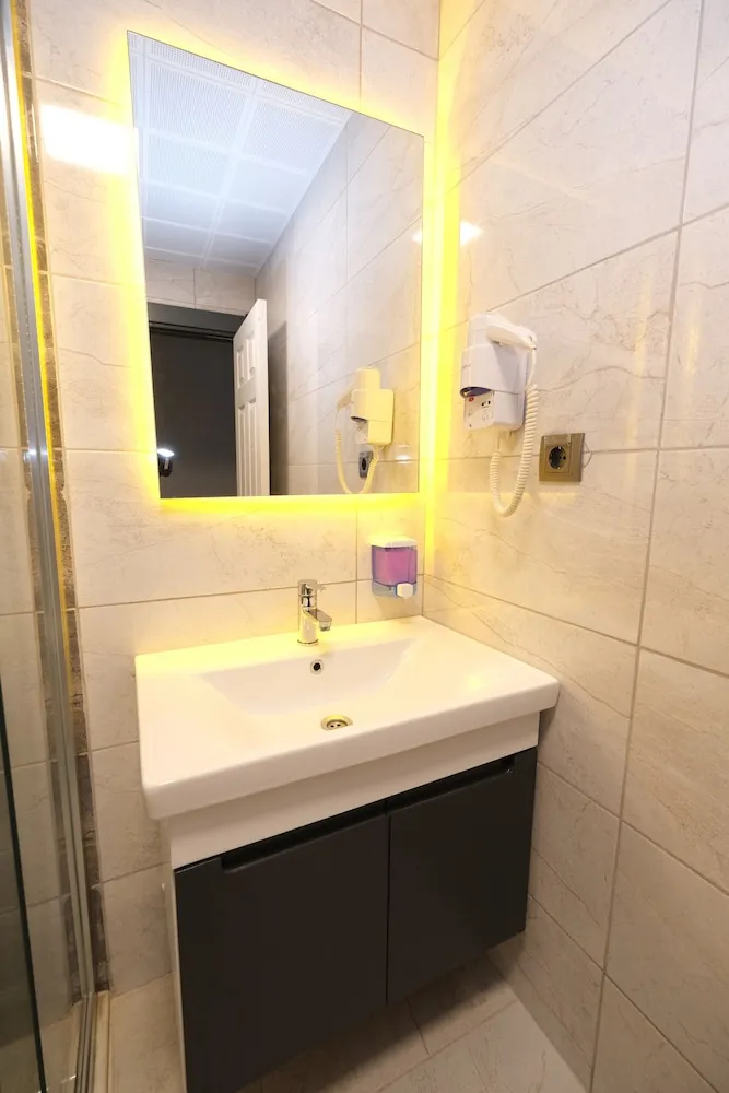 Standard Üç Kişilik Oda, Birden Çok Yatak, Dağ Manzaralı