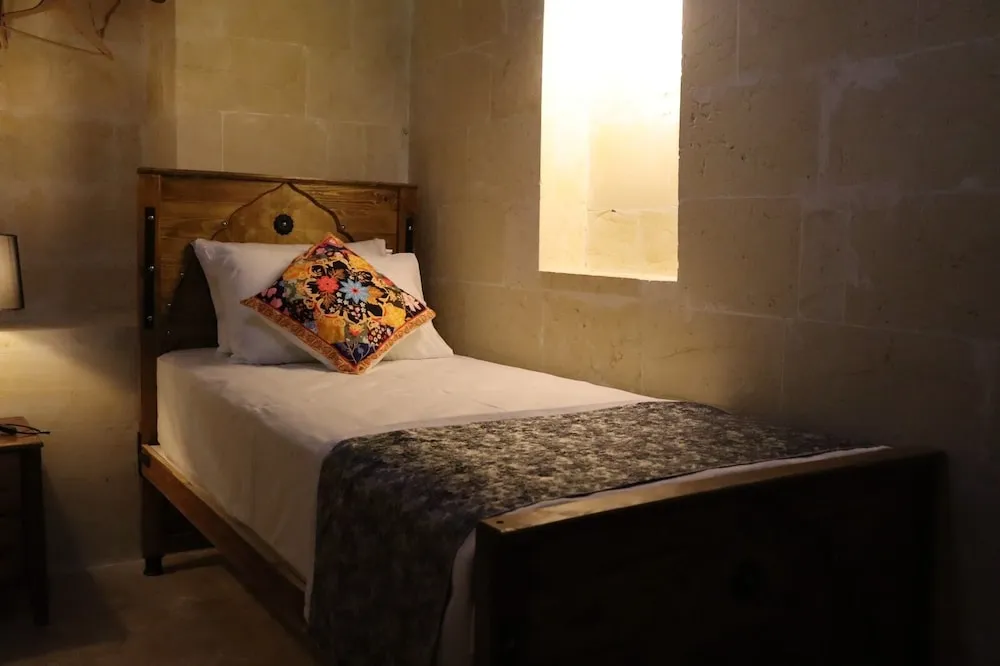 Comfort Tek Büyük veya İki Ayrı Yataklı Oda