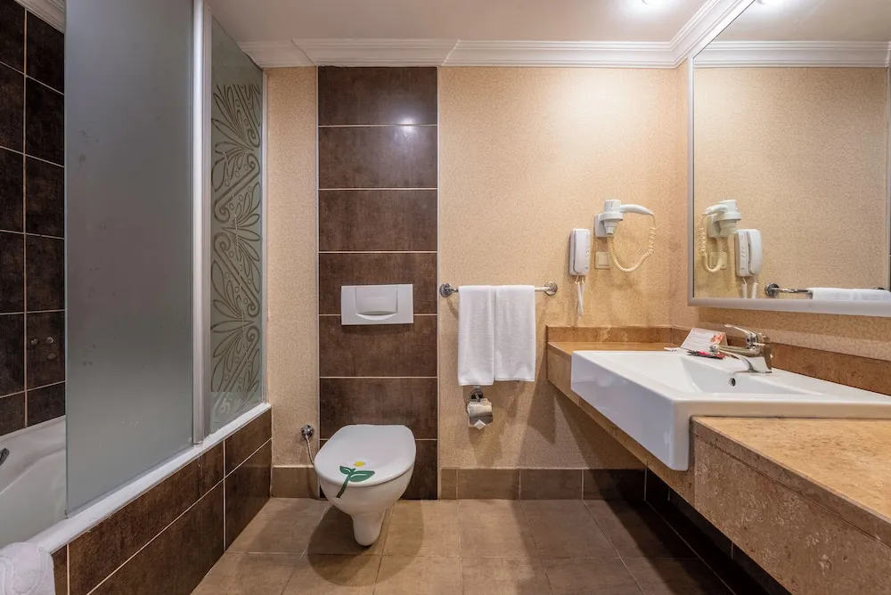 Standard Room, Land View