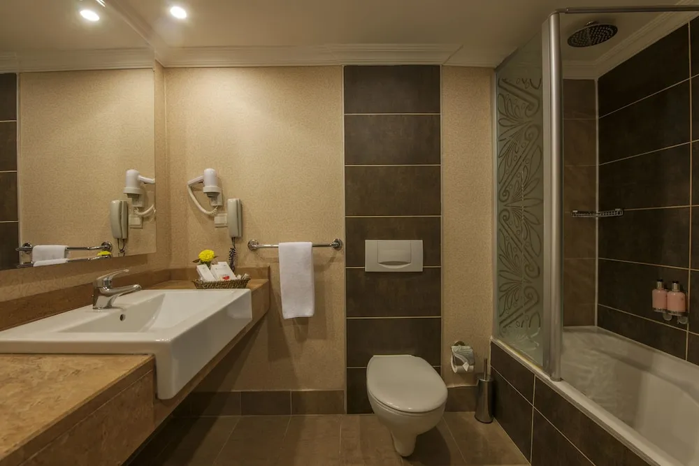 Standard Room, Land View