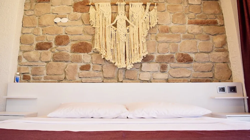 Economy Oda, 1 Büyük (Queen) Boy Yatak