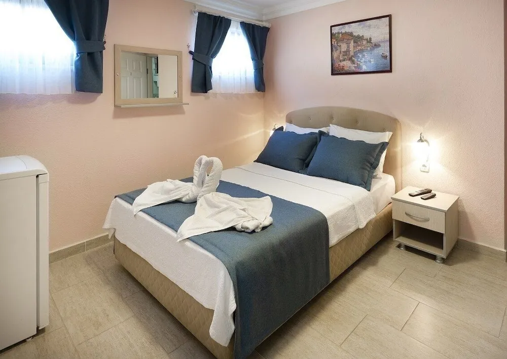 Economy Oda, Bodrum Kat