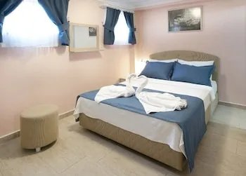 Begonvil Otel Bozcaada
