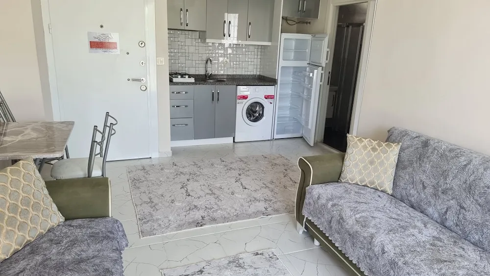 Standard Apart Daire, Avlu Manzaralı, Zemin Kat