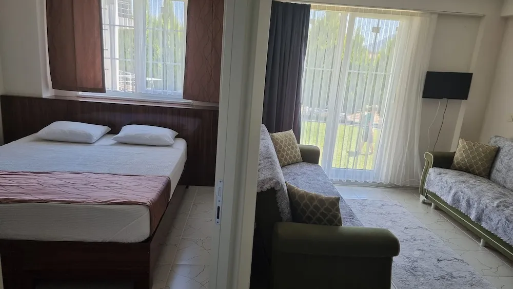 Standard Apart Daire, Avlu Manzaralı, Zemin Kat