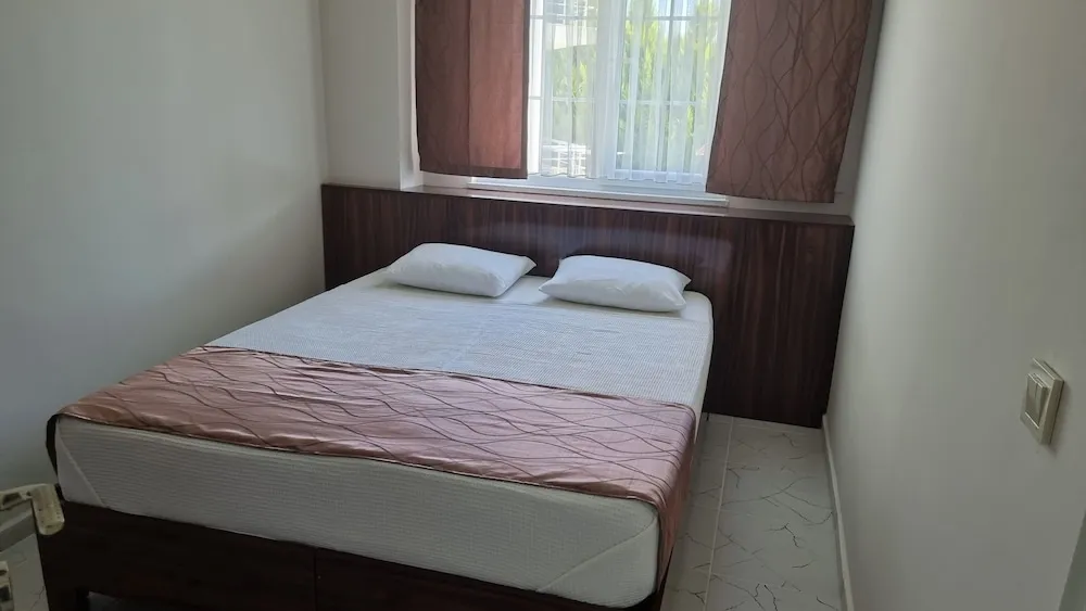 Standard Apart Daire, Avlu Manzaralı, Zemin Kat